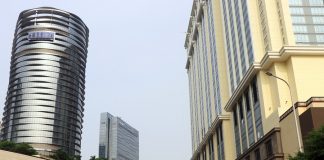 瑞銀下調澳門賭收及濠賭股EBITDA預測 降永利新濠評級 瑞銀發表研究報告下調澳門賭收及濠賭股EBITDA預測