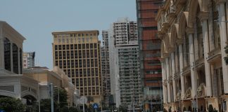 澳門賭場疫下拍烏蠅 有博企為慳上繳租金申減賭枱不獲批准 澳門賭場疫下拍烏蠅 有博企為慳上繳租金申減賭枱不獲批准