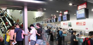 去年訪澳旅客591萬人次大跌85% 澳門機場客運量同比少近9成 去年訪澳旅客591萬人次大跌85% 澳門機場客運量同比少近9成