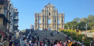 春節黃金周9萬旅客訪澳同比跌65% 酒店平均入住率不足5成 春節黃金周9萬旅客訪澳同比跌65% 酒店平均入住率不足5成
