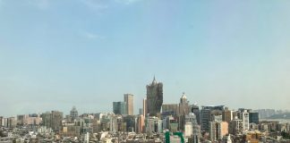 澳門首季賭收按年跌25%至178億 中場收入佔整體72.7% 澳門首季賭收按年跌25%至178億 中場收入佔整體72.7%