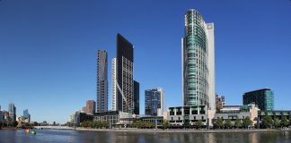 黑石擬重金翻新墨爾本皇冠 賭場違洗黑錢法達和解罰4.5億澳元 黑石擬重金翻新墨爾本皇冠 賭場違洗黑錢法達和解罰4.5億澳元