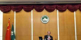博彩員工疑被削津貼花紅 賀一誠指未收到有關情況歡迎「告密」 博彩員工疑被削津貼花紅 賀一誠指未收到有關情況歡迎「告密」