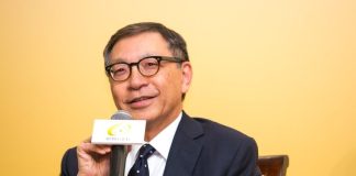 呂耀東指博彩業務轉型毛利率反增 缺低價酒店旗下百老匯或改建 呂耀東指博彩業務轉型毛利率反增 缺低價酒店旗下百老匯或改建