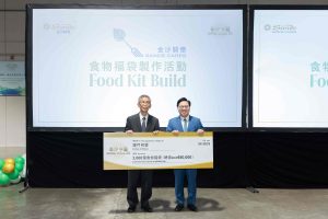 金沙中國招義工合製三千食物福袋 向社區提供糧食援助