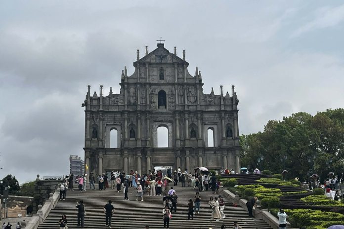 澳門政府明年將全面檢討人才引進制度 澳門政府明年將全面檢討人才引進制度