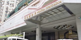 荷官串謀妹夫兌籌碼出蠱惑 半年詐騙賭場至少60萬齊斷正 荷官串謀妹夫兌籌碼出蠱惑 半年詐騙賭場至少60萬齊斷正